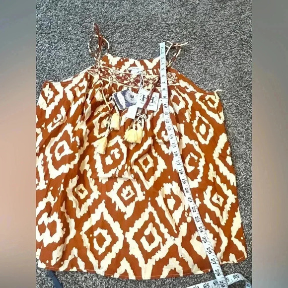 HAUTE HIPPIE BOHO TOP BROWN & CREAM SLEEVELESS TASSEL BLOUSE SIZE MEDIUM NWT - Picture 3 of 7